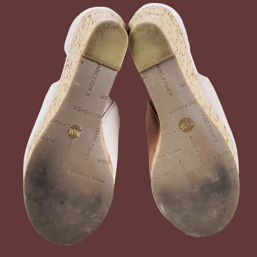 Marc Fisher Hayo Light Pink Scallop Suede Leather Cork Wedge Sandals Size 7.5 - Picture 11 of 13